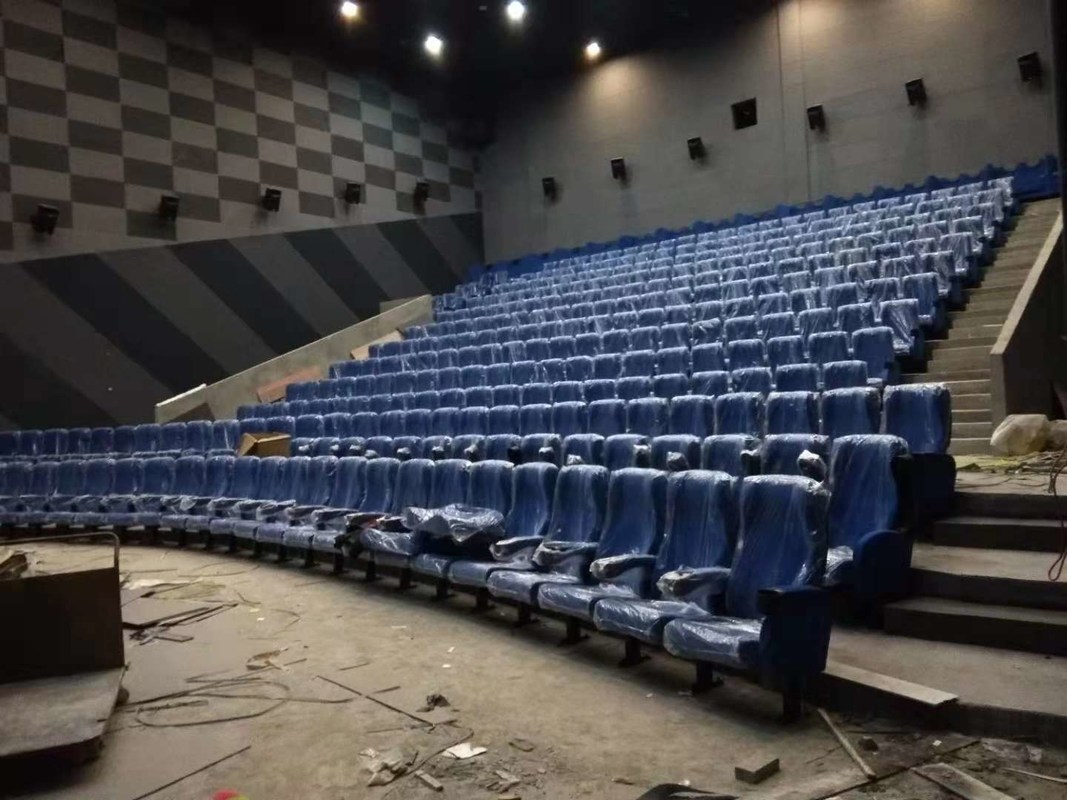 Media Room Komercyjne siedzenia kinowe Dostosowany kolor Składany projekt